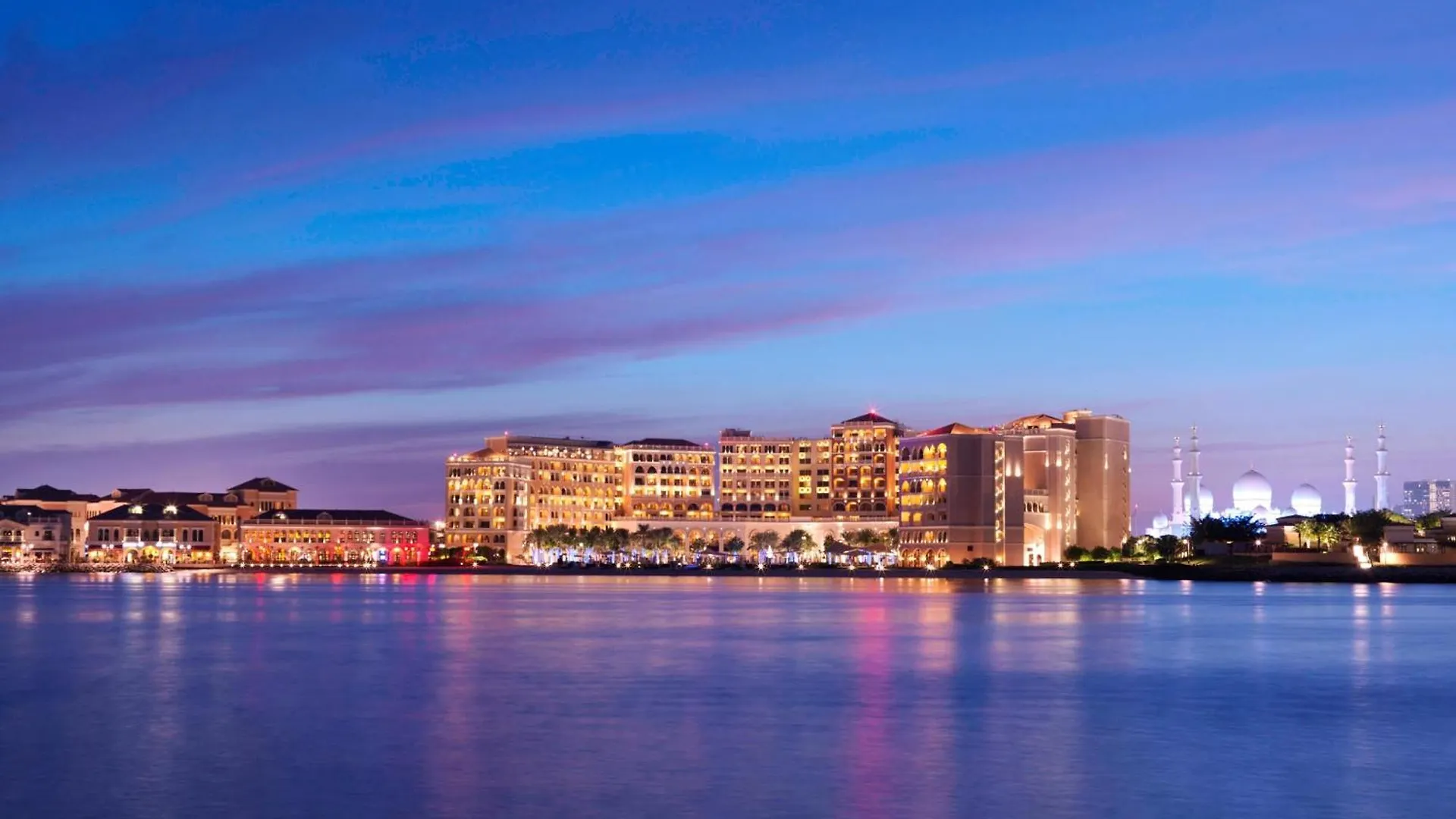 ***** Resort The Ritz-Carlton Abu Dhabi, Grand Canal United Arab Emirates