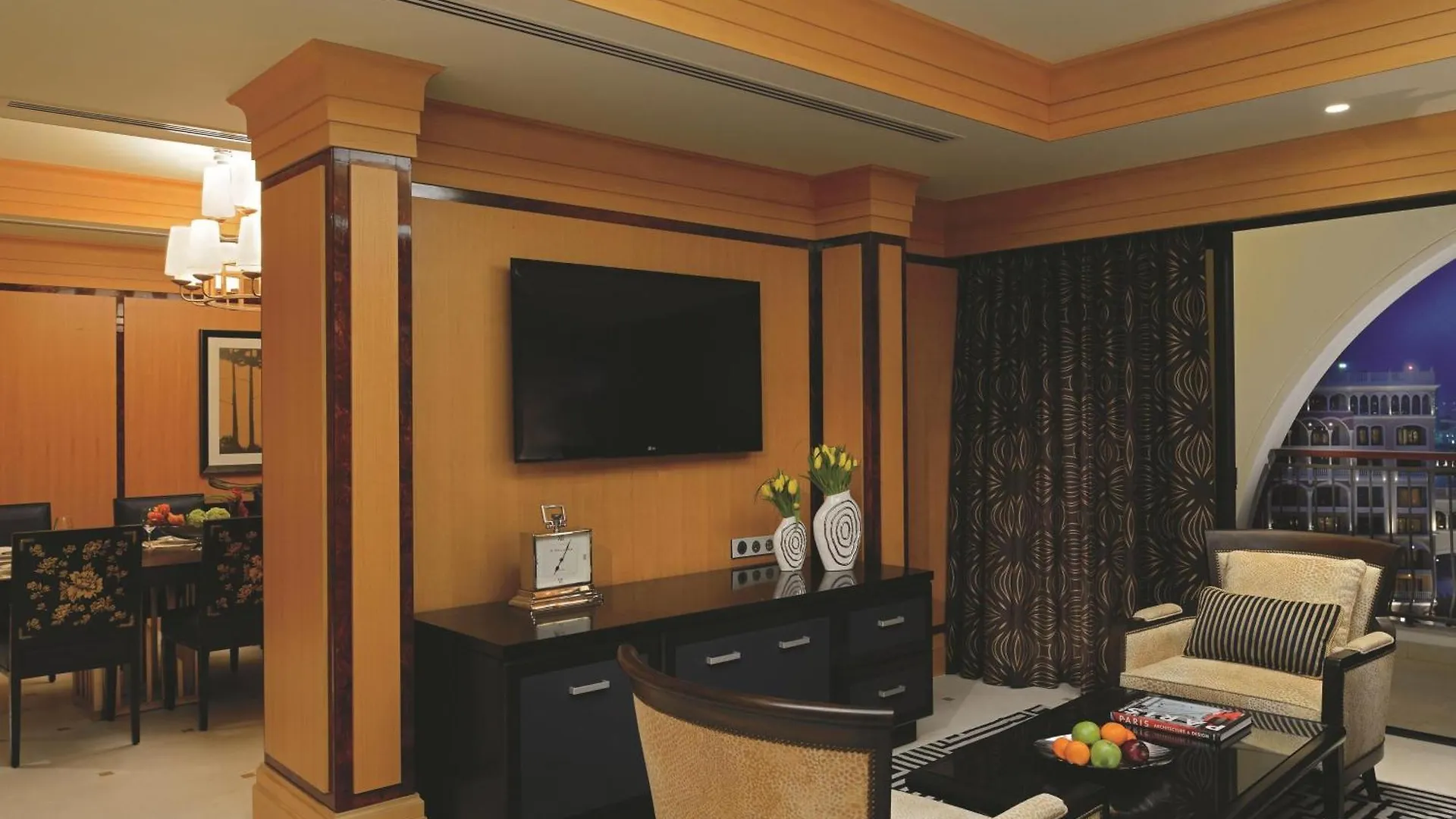 ***** אתר נופש The Ritz-Carlton Abu Dhabi, Grand Canal איחוד האמירויות הערביות