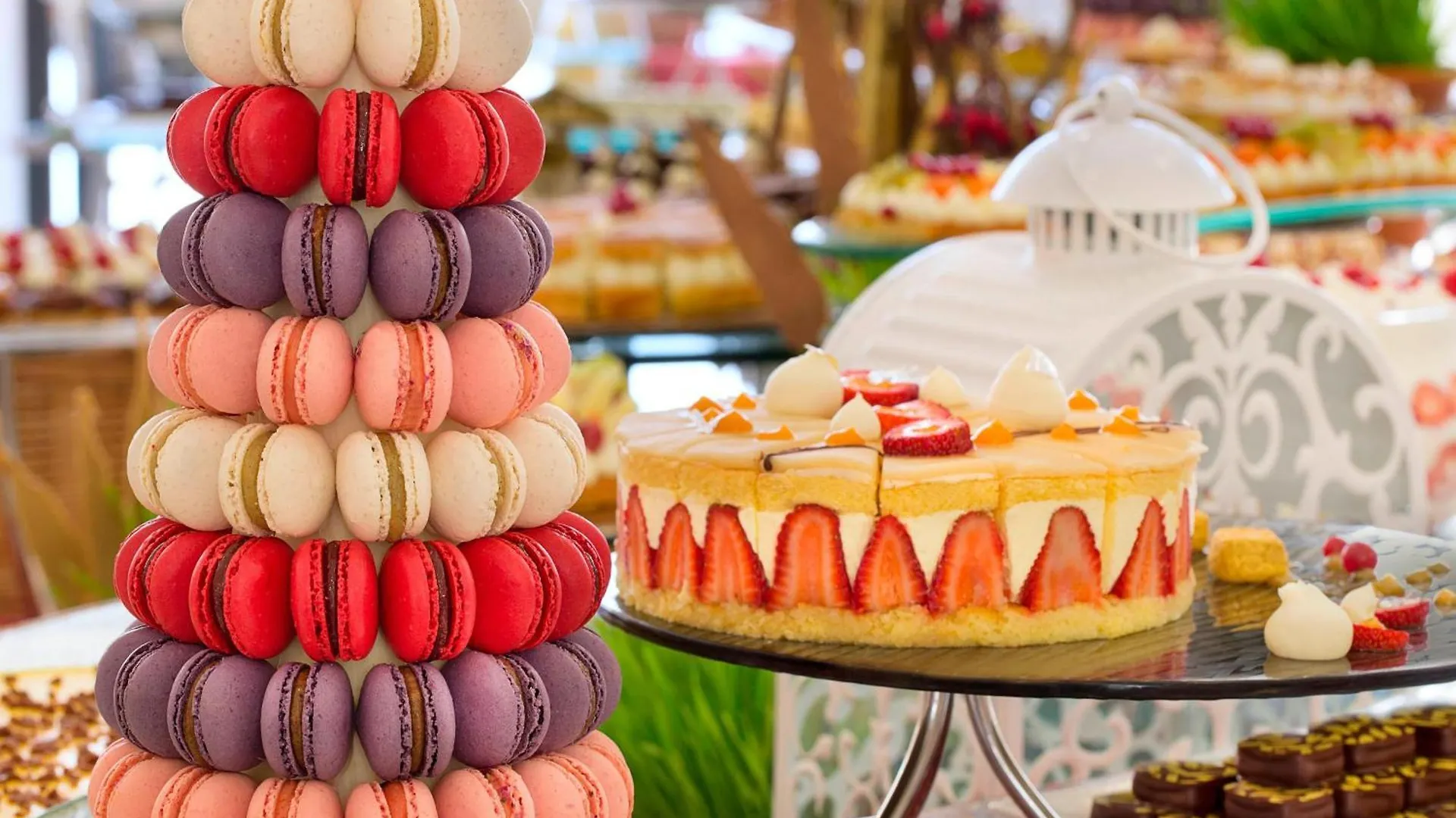 The Ritz-Carlton Abu Dhabi, Grand Canal 5*,