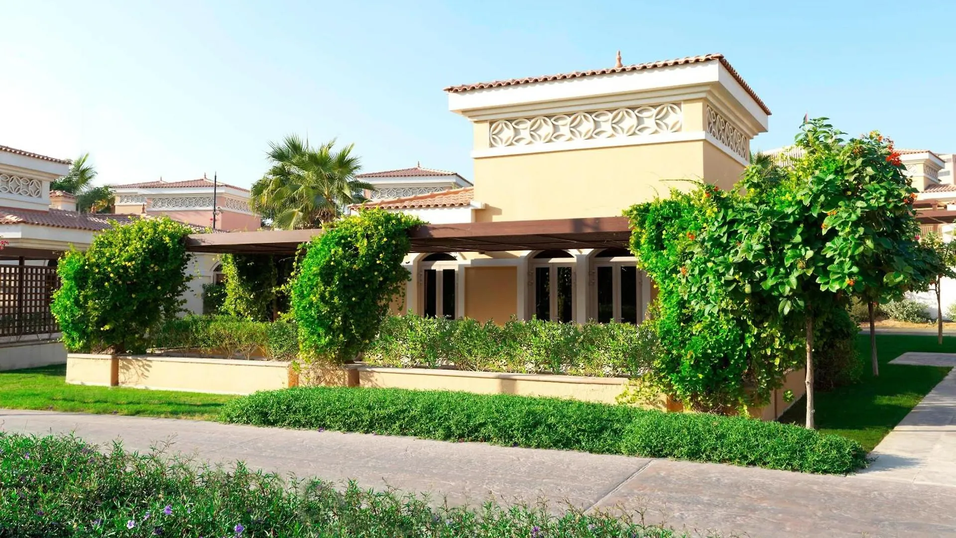 The Ritz-Carlton Abu Dhabi, Grand Canal איחוד האמירויות הערביות
