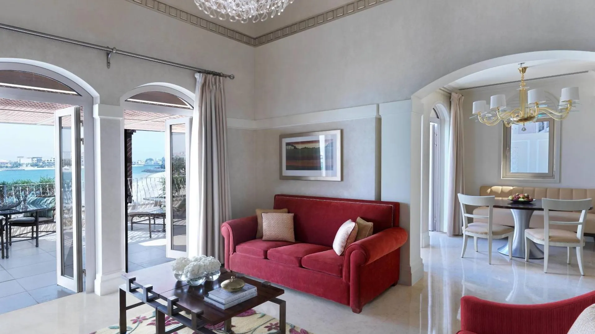 ***** אתר נופש The Ritz-Carlton Abu Dhabi, Grand Canal איחוד האמירויות הערביות