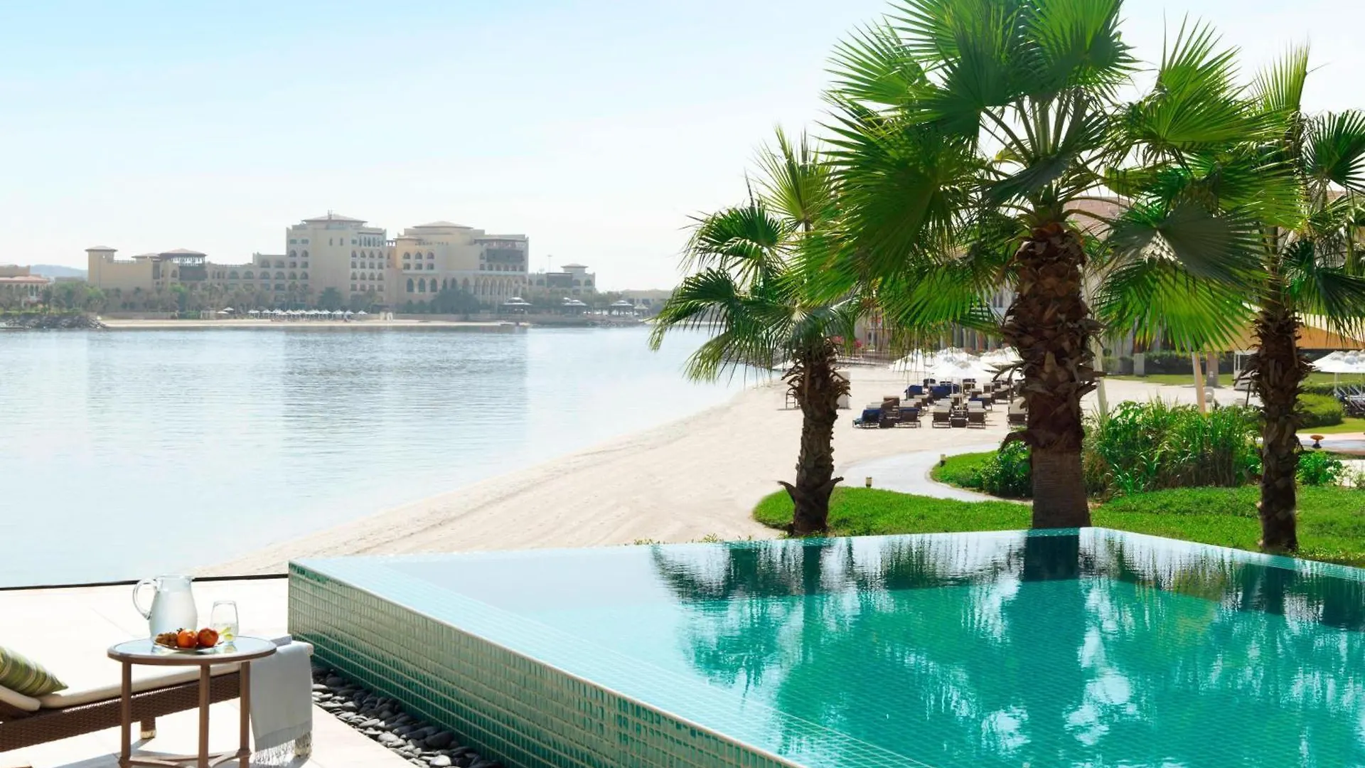 Resort The Ritz-Carlton Abu Dhabi, Grand Canal