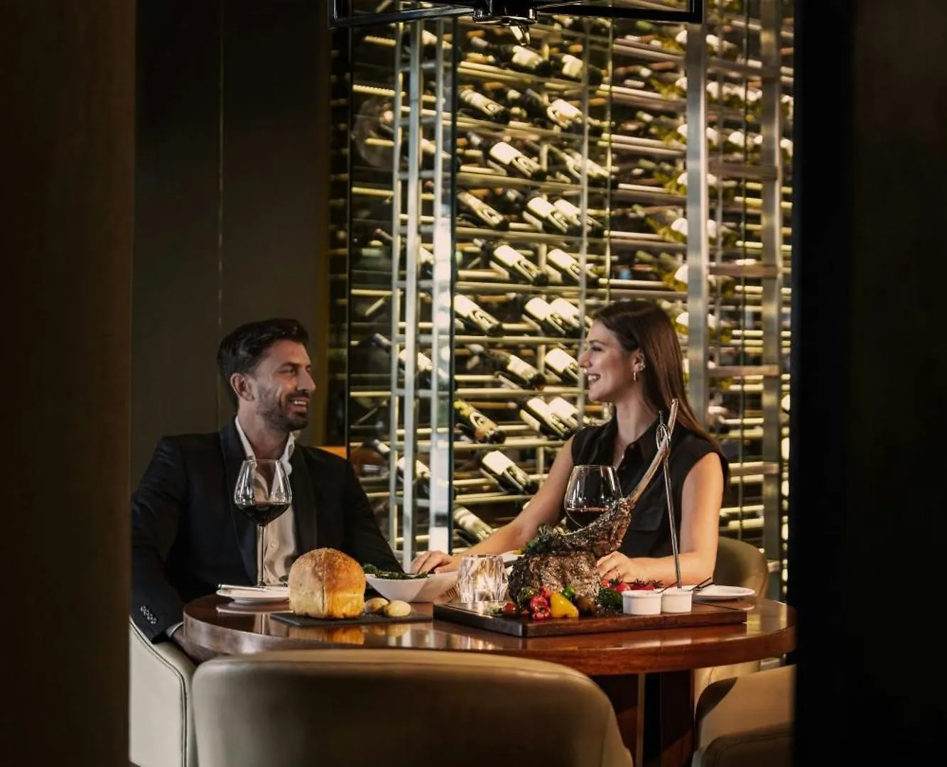 The Ritz-Carlton Abu Dhabi, Grand Canal איחוד האמירויות הערביות
