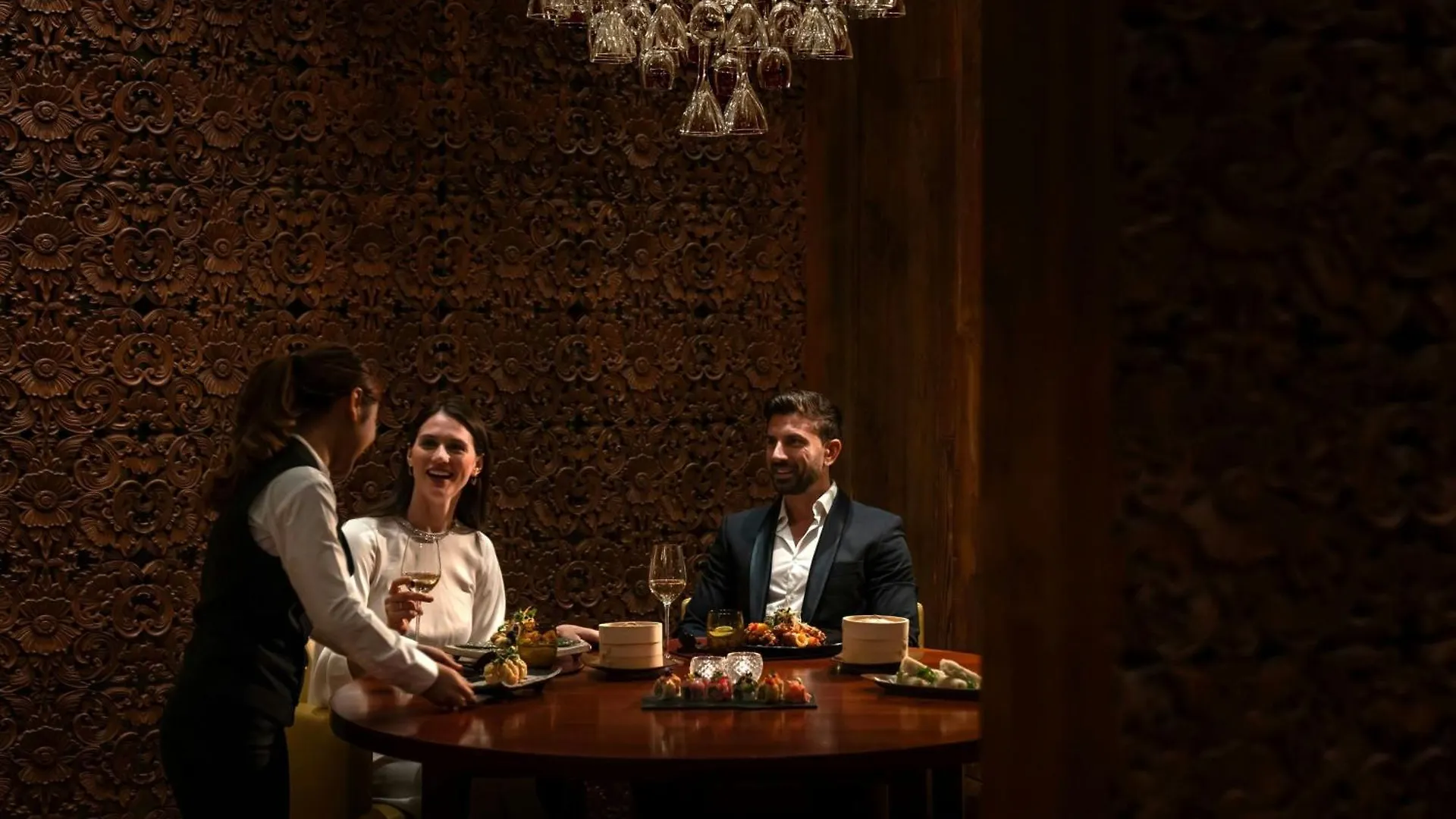 The Ritz-Carlton Abu Dhabi, Grand Canal Resort