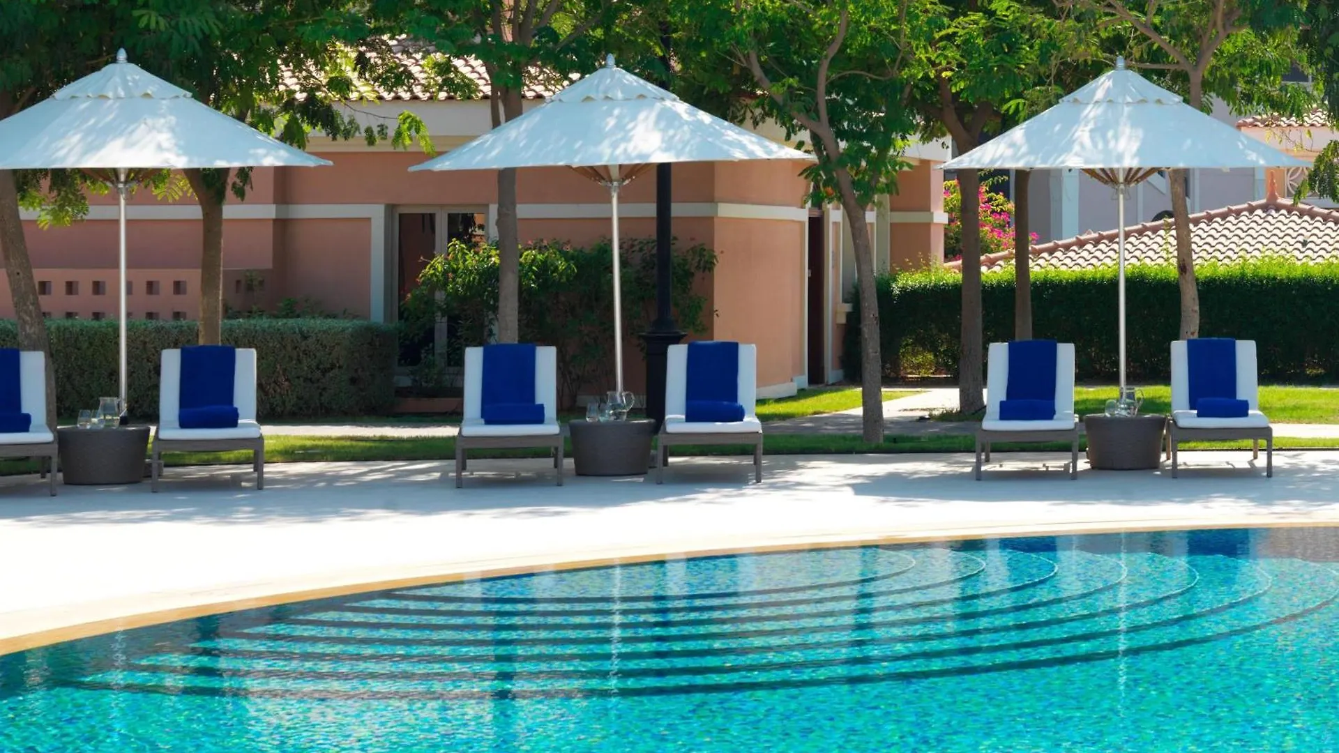 The Ritz-Carlton Abu Dhabi, Grand Canal ОАЭ