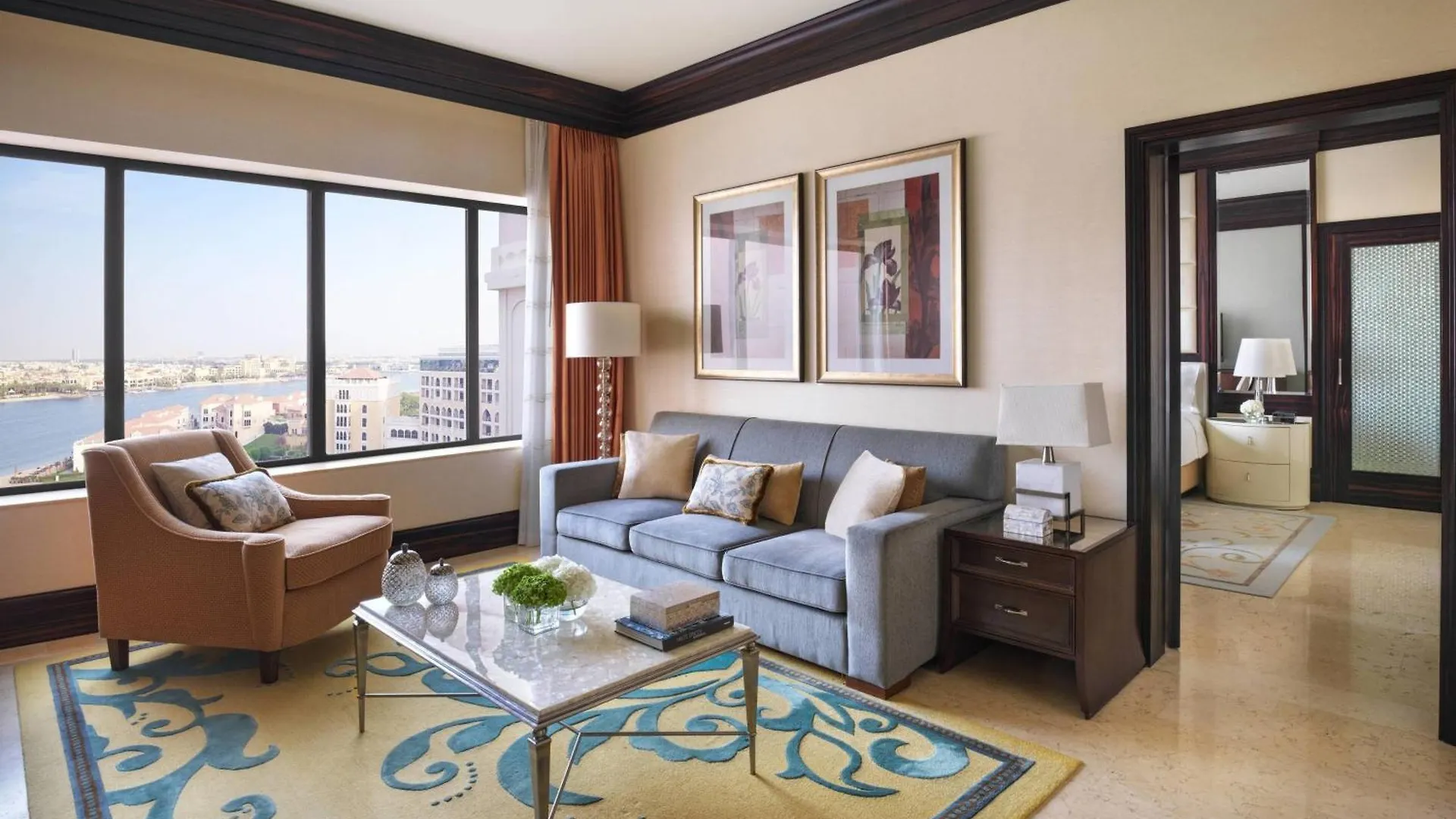 The Ritz-Carlton Abu Dhabi, Grand Canal