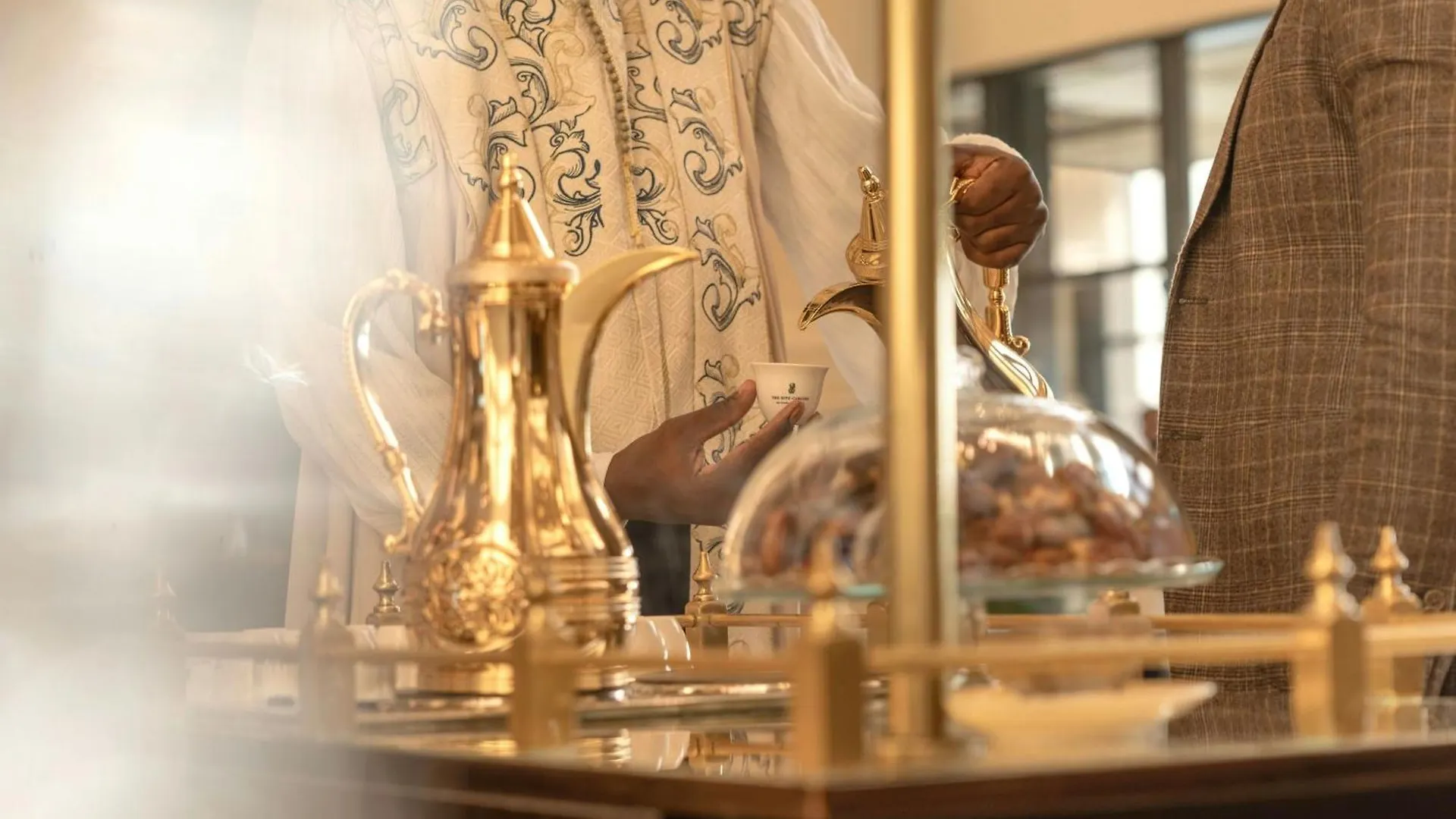 The Ritz-Carlton Abu Dhabi, Grand Canal